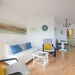 Great Location And Frontal Sea View *