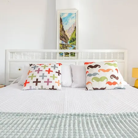 Great Location And Frontal Sea View Appartement
