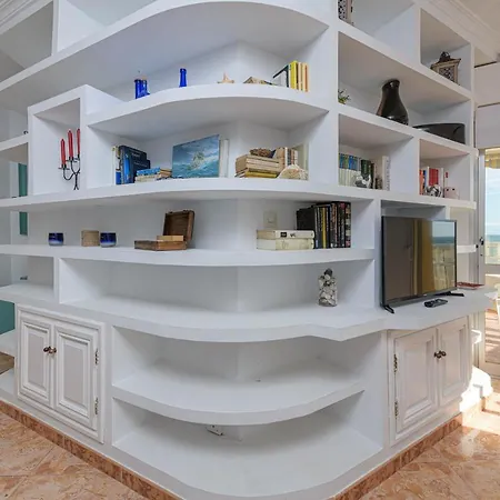 Great Location And Frontal Sea View Appartement Fuengirola