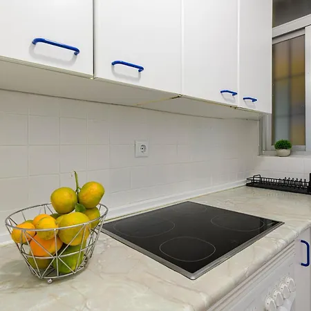 Great Location And Frontal Sea View Apartment