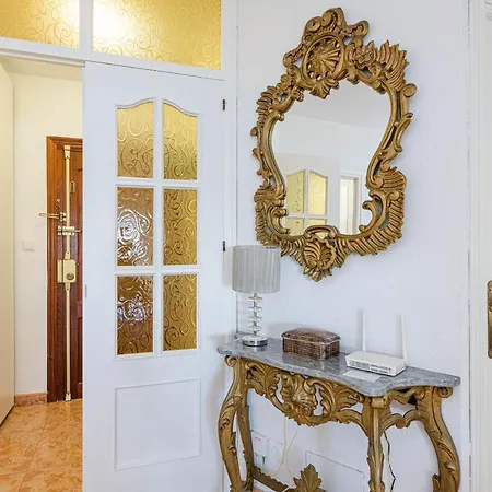 Great Location And Frontal Sea View Fuengirola