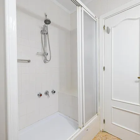 Great Location And Frontal Sea View Apartment