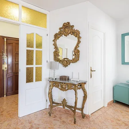 Great Location And Frontal Sea View Apartment *