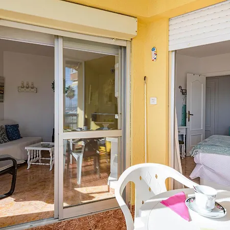 Apartment Great Location And Frontal Sea View